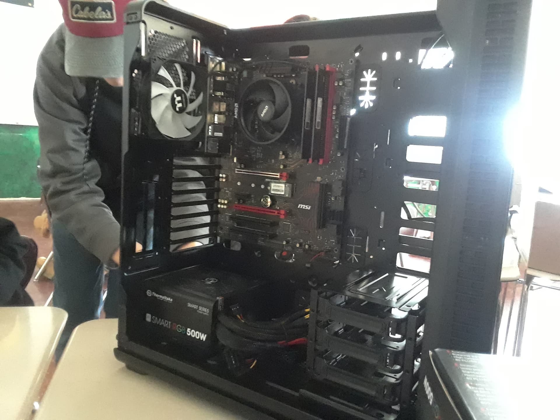 Sentinel High School Computer Building Club 2019 — students and PC builds, photo 11