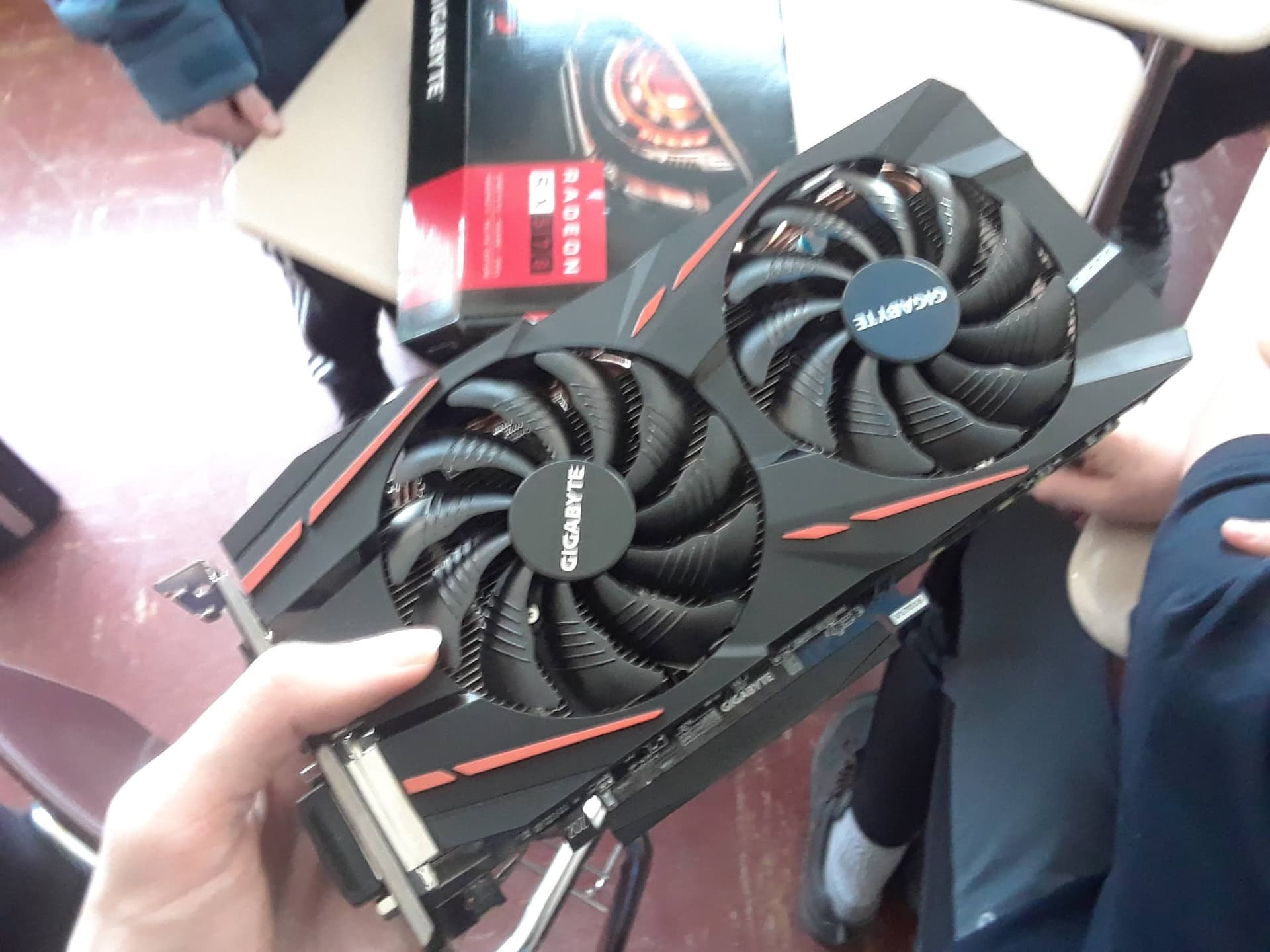 Sentinel High School Computer Building Club 2019 — students and PC builds, photo 3