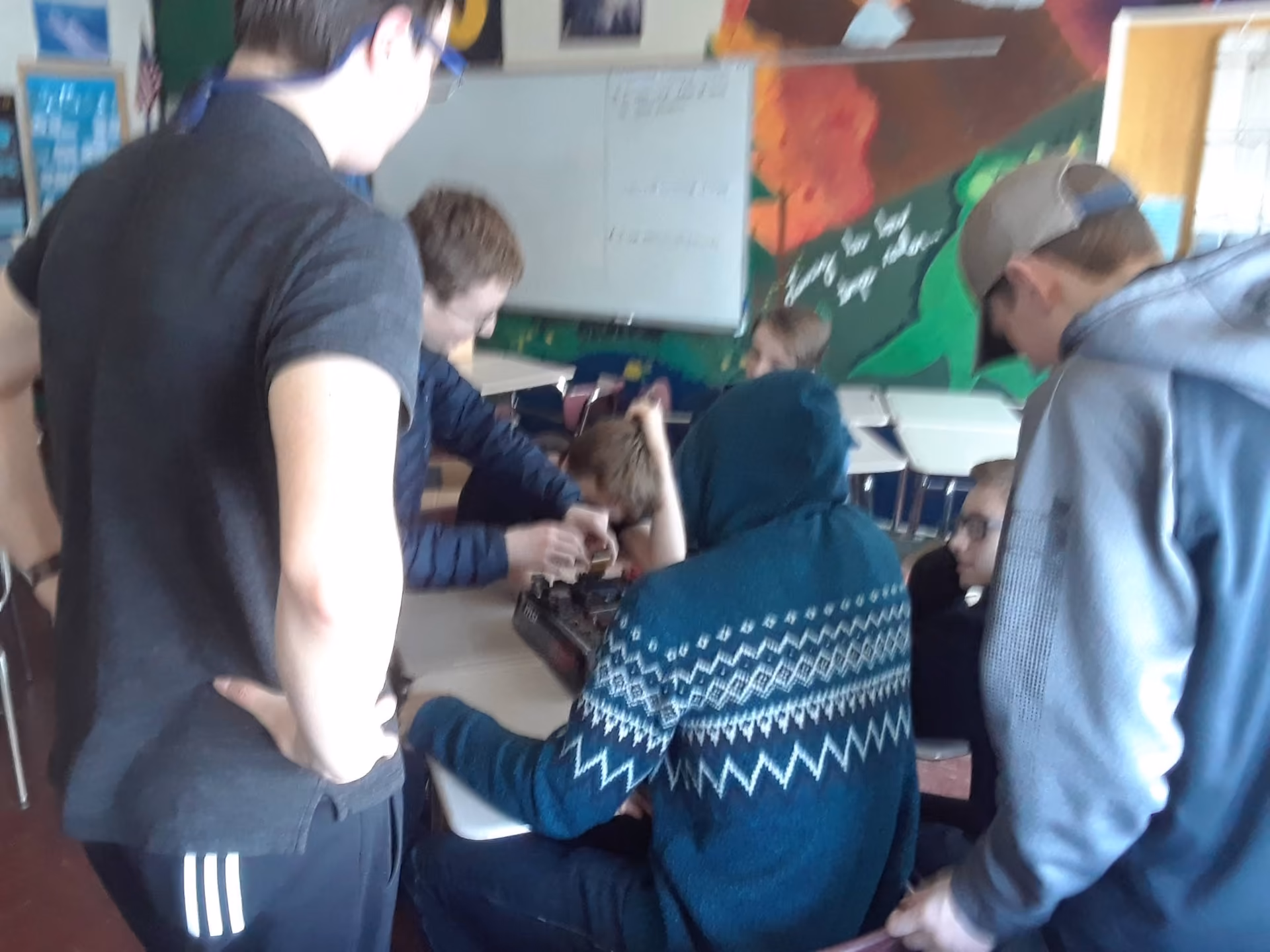 Sentinel High School Computer Building Club 2019 — students and PC builds, photo 7